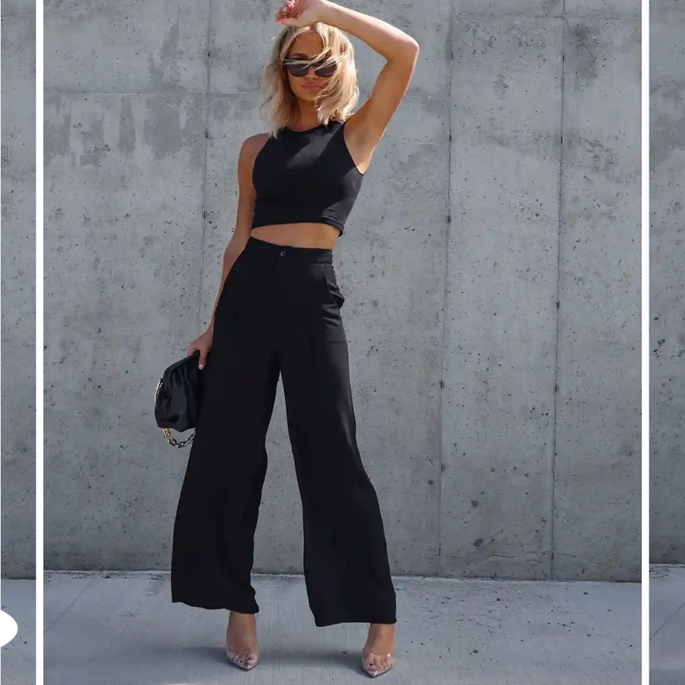 Vici • NWOT Everyone Present Here Pocketed Trousers • Wide Leg Dress Pants